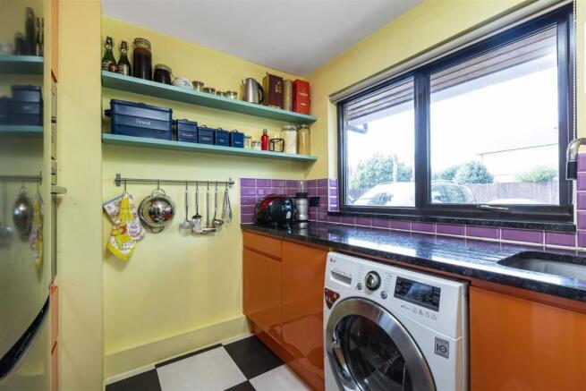 24115_asr_henfield_road_10.jpg