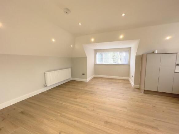 Living Room / Kit...