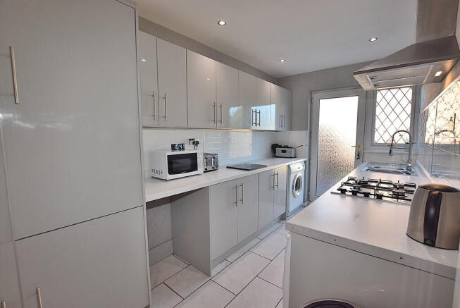 2 bed Detached Bungalow for sale Image 5