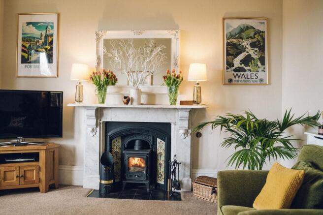 Stafell Fyw / Living Room