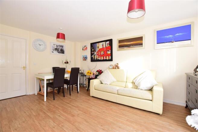 Lounge/ Dining Room