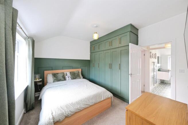 2 bed Terraced for sale Image 9