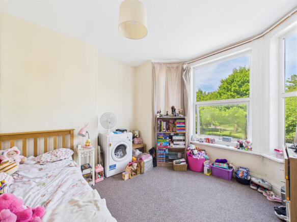 4 bed Block of Apartments for sale Image 8