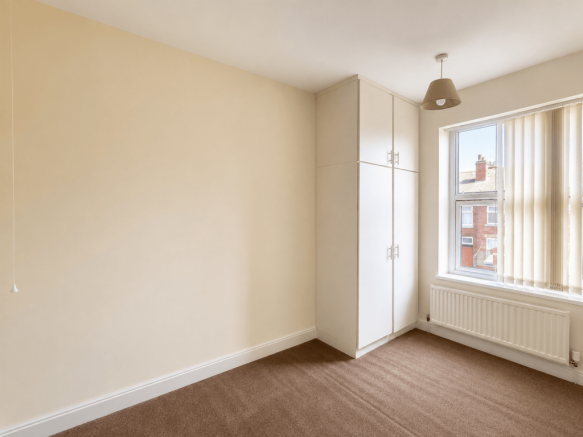 2 bed Terraced to rent Image 10