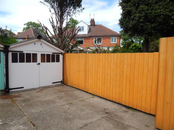 Photo 11