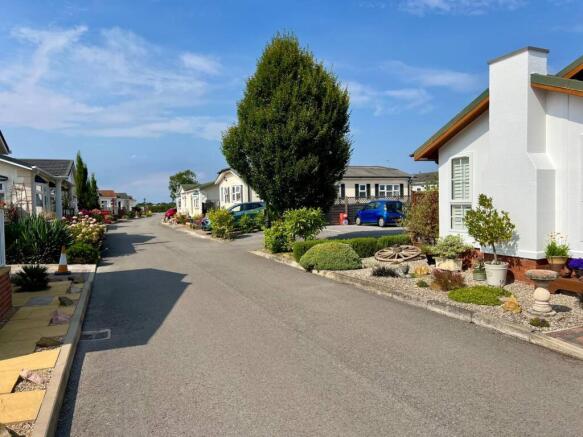 2 bed Park Home for sale Image 7
