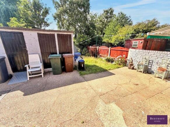 3 bed Semi-Detached for sale Image 6
