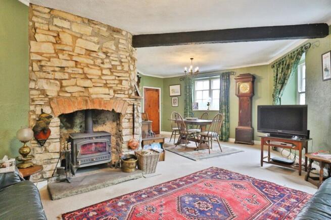 4 bed Detached for sale Image 5