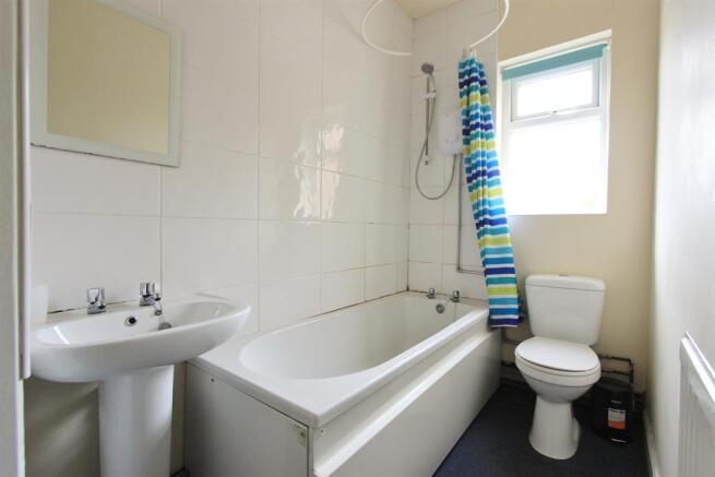 4 bed Terraced to rent Image 7