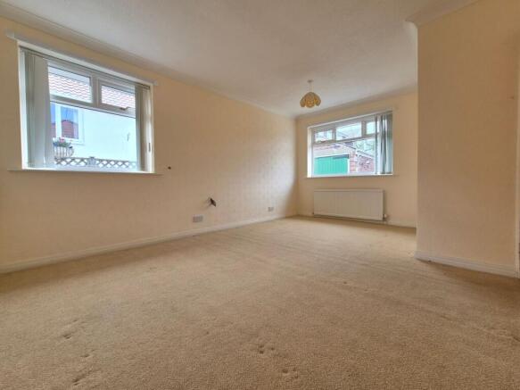 2 bed Semi-Detached Bungalow for sale Image 10
