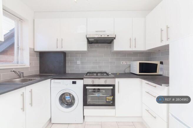 Bright Modern Kitchen
