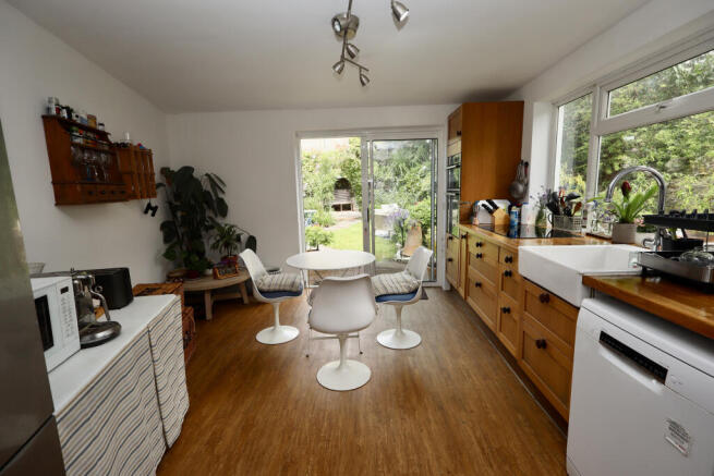 Dining kitchen