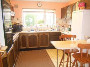 Kitchen/Breakfast Ro