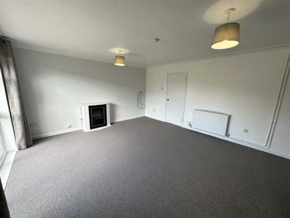 Living Room 3 of 4