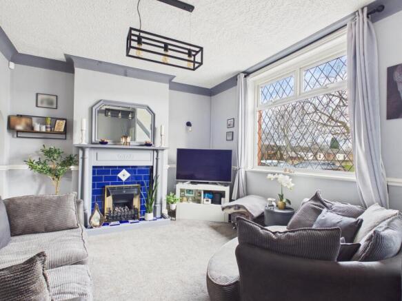 CAM03729G0-PR0263-STILL001