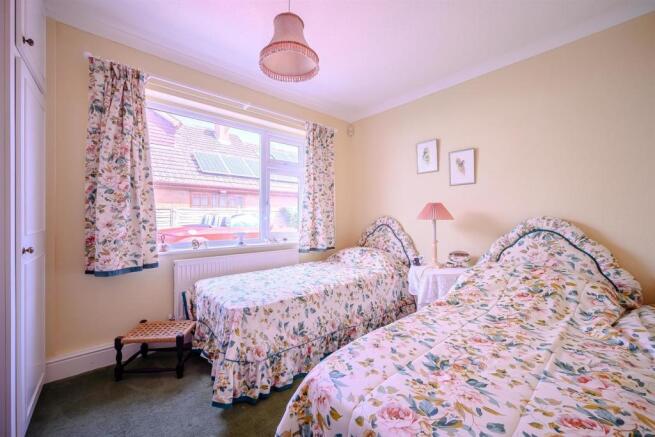 8467395-interior09.jpg