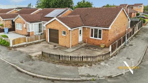 Perfectly located detached Bungalow within the Hallcroft area of Retford