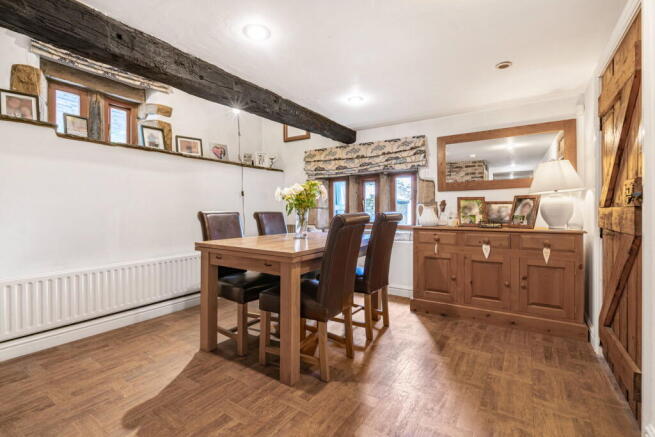 4 bed Semi-Detached for sale Image 10