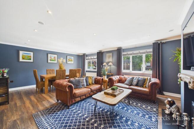4 bed Detached for sale Image 6