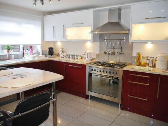 Kitchen photo 3