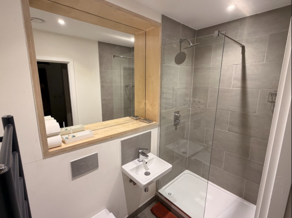 1 bed Flat to rent Image 4