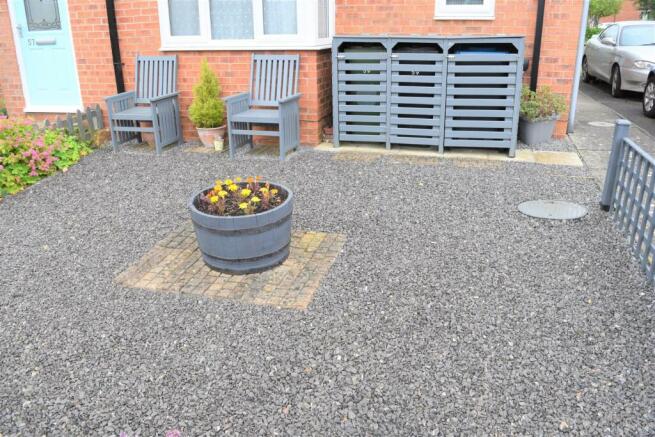 FRONT GARDEN