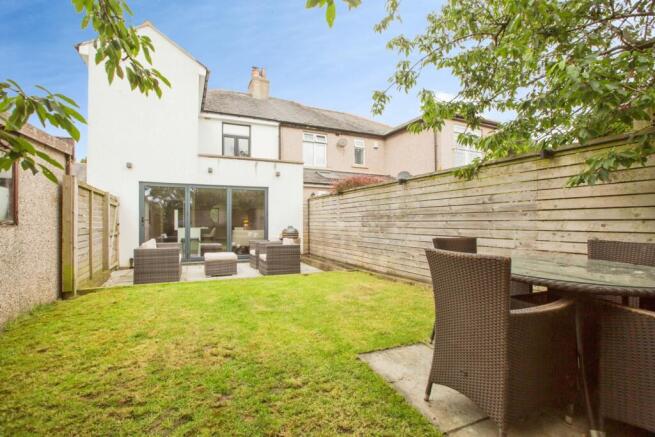 3 bed Semi-Detached for sale Image 4