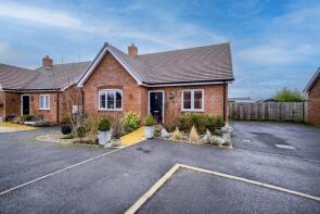 17, Perry Orchard, Long Marston CV37 8FL