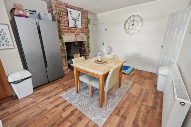 3 bed Semi-Detached for sale Image 12