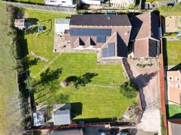 Springfield Lodge Common Farm, Rowley Lane, South Elmsall, Pontefract WF9 2JP