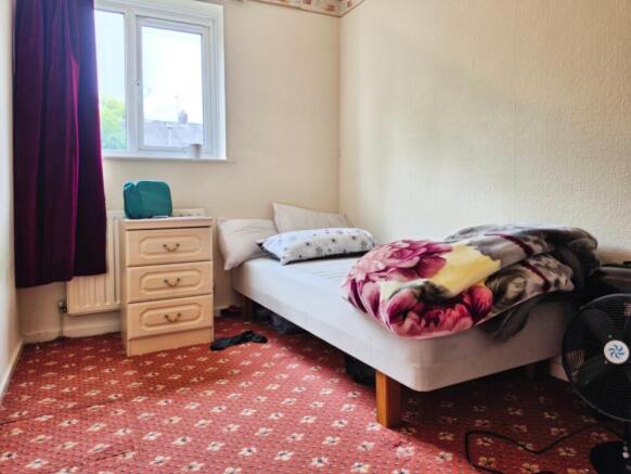 3 bed Terraced for sale Image 9