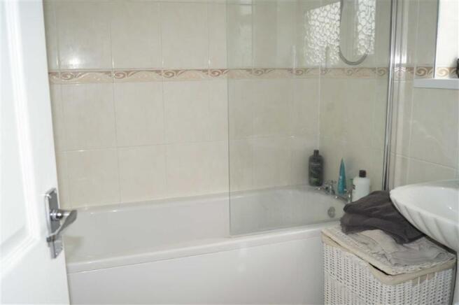 GROUND FLOOR BATHROO