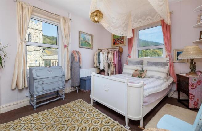 Principal bedroom