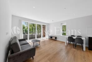 Flat 28, 3 Blenheim Mansions, Mary Neuner Road, Wood Green, London N8 0EW