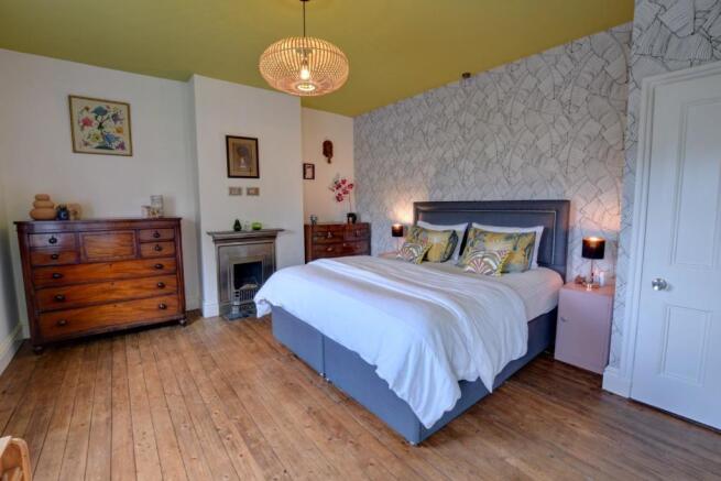 Bed 6.jpg