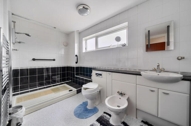 Fanstones Road, Eldene, Swindon, SN3 photo 4