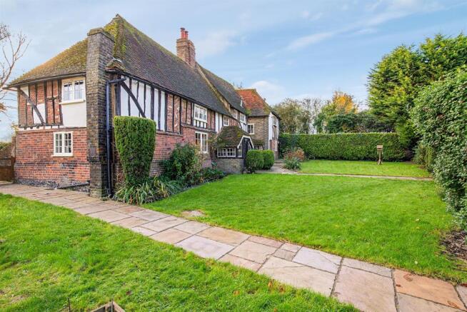 Bakers-Cottage-main4.jpg