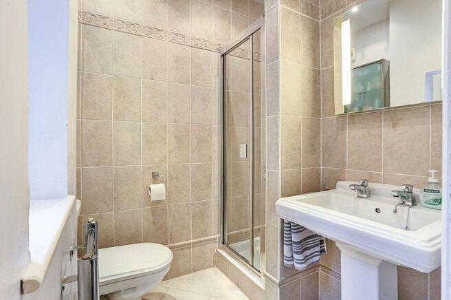 EN SUITE