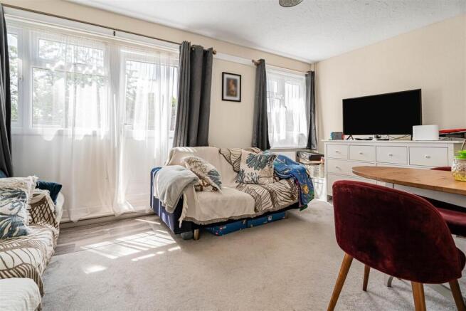 Aldriche Way, Highams Park, London photo 4