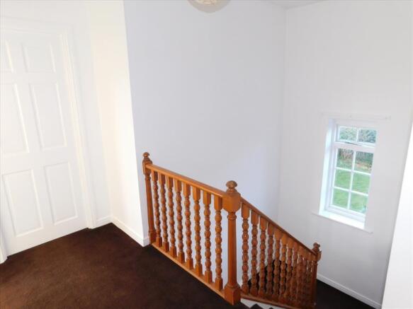 FIRST FLOOR LANDING