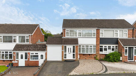Maxstoke Close, Dosthill, Tamworth, Staffordshire, B77