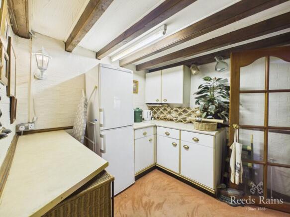 2 bed Detached for sale Image 9