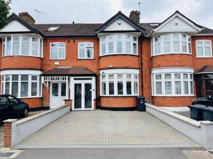 Havering Gardens, Romford, London, RM6