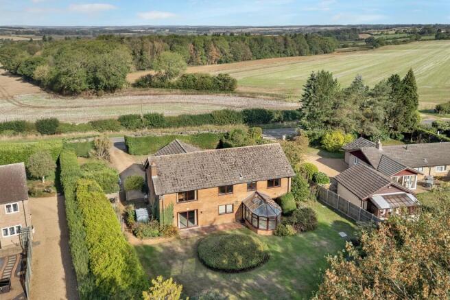 Cottesmore Road, Burley photo 4