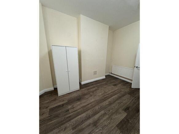 2 Bedroom Ground floor Flat for Rent on Claude Pla