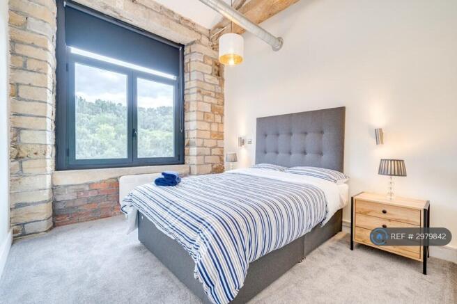 3 bed Flat to rent Image 9