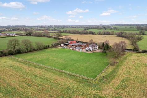 Newholme Farm, The Shippins and the Dutch Barn, Warrington