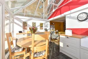 6 Halfpenny House, Snapes Road, Pulborough RH20 3NU