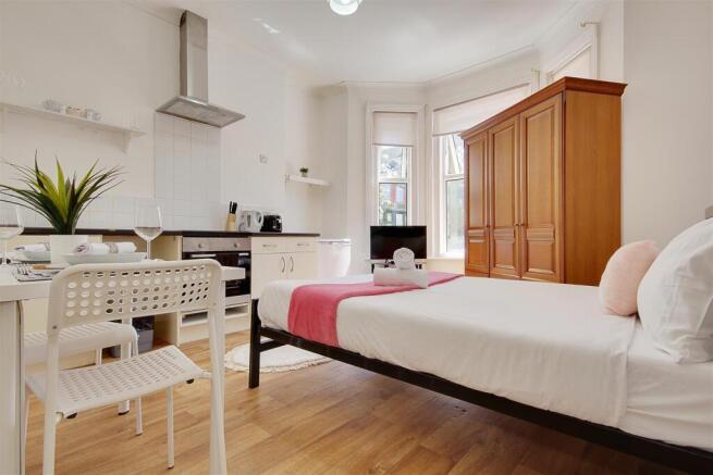 Room 2 A.jpg
