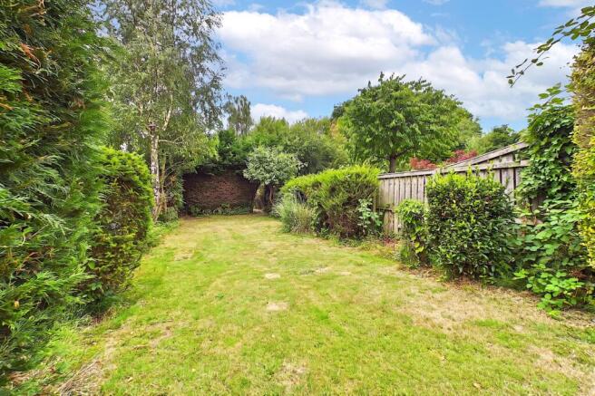 3 bed Terraced to rent Image 7